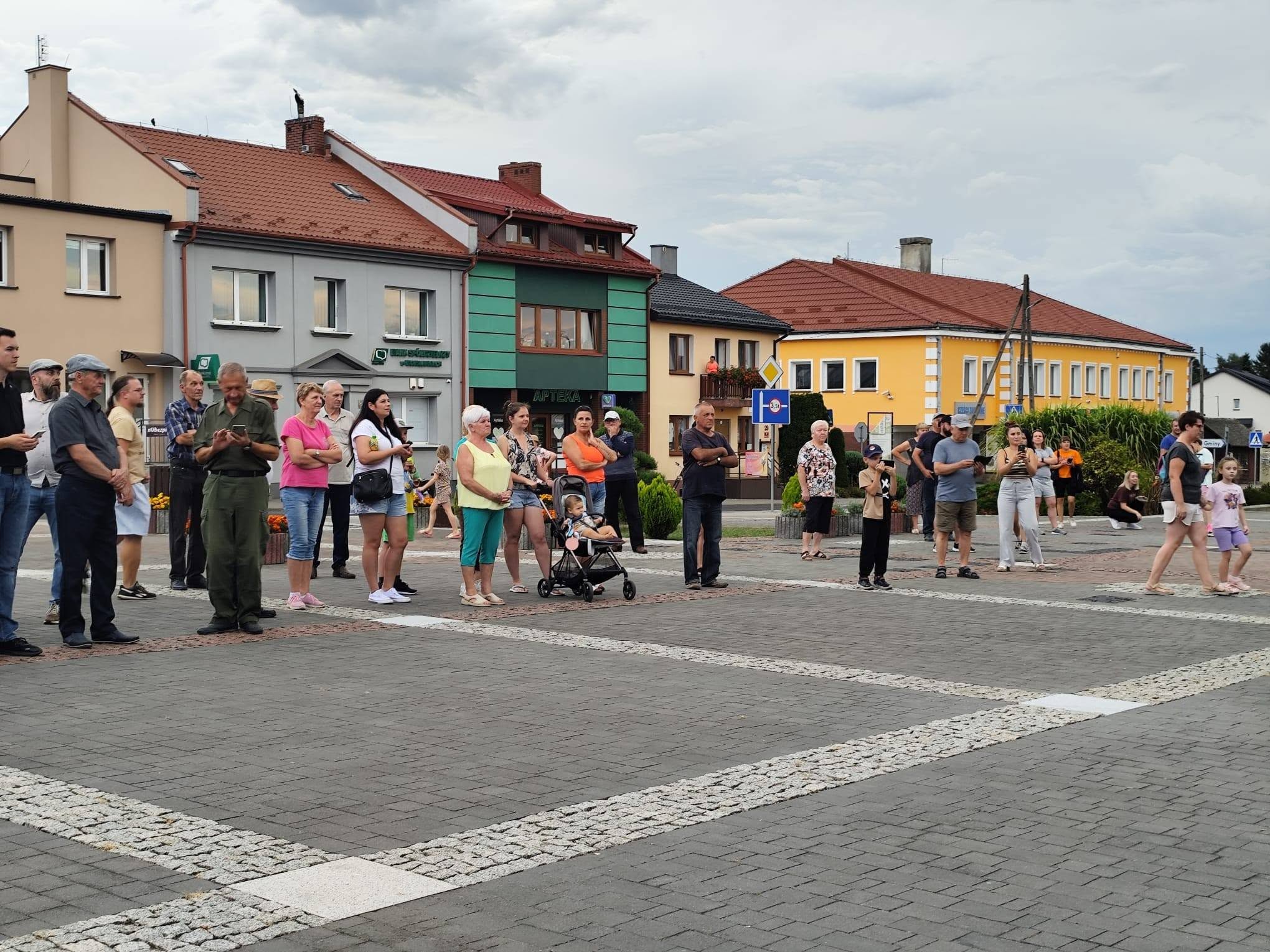Przejazd kawalerzystów przez Wojsławice